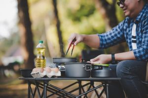 Read more about the article How to Boil Water When Camping: A Guide for Outdoor Cooking